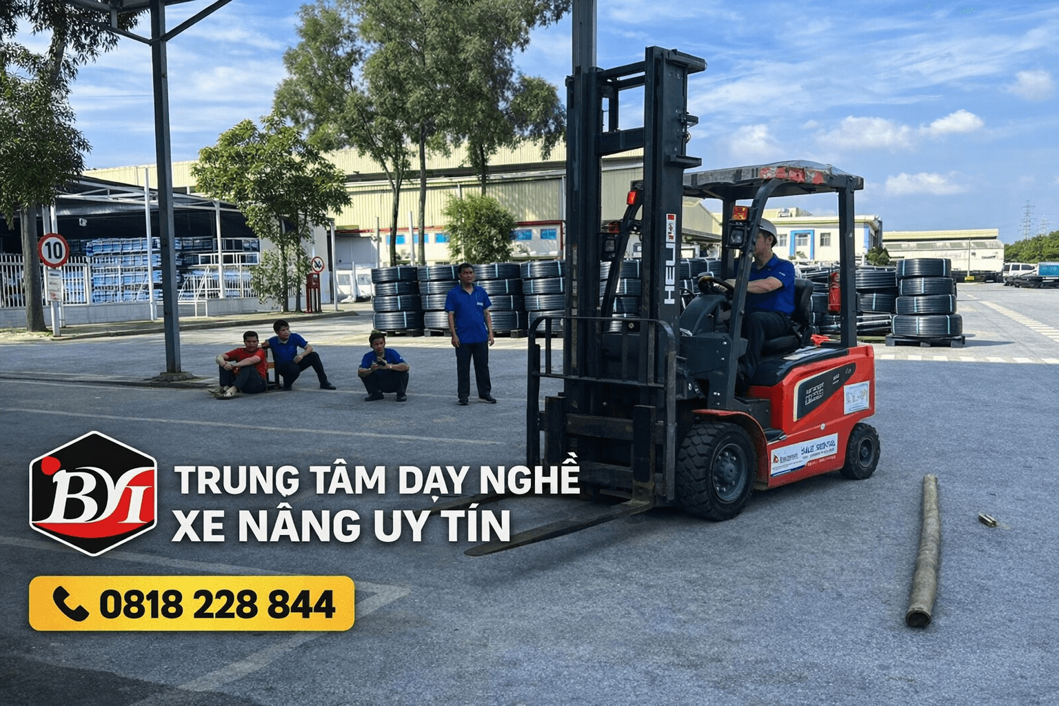 Trung tâm dạy nghề xe nâng uy tín giúp bạn học nhanh, có chứng chỉ và hỗ trợ việc làm. Tìm hiểu địa chỉ học xe nâng chất lượng ngay.